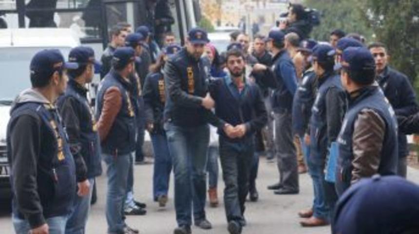 Siber Saldırı Zanlıları Ankara Adliyesi&rsquo;ne Getirildi