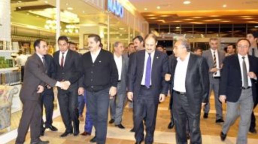 Bakan &Ccedil;elik, Şanlıurfa Piazza&rsquo;da