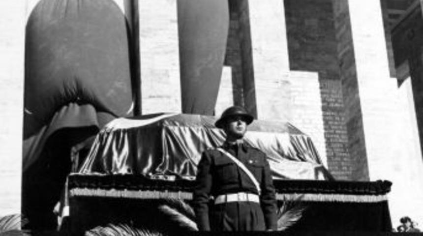 Anıtkabir&rsquo;de &lsquo;Yabancı G&ouml;z&uuml; Ile Atat&uuml;rk' Sergisi