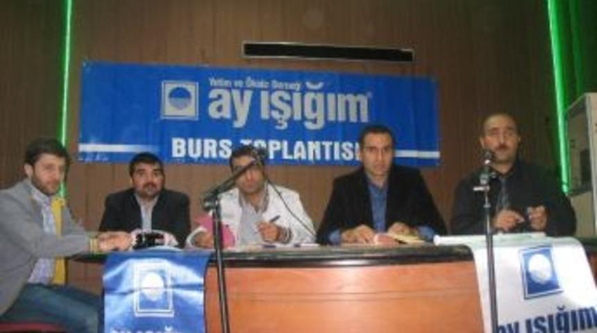 Ay Işığı Derneği&rsquo;nden &Ouml;ğrencilere Burs