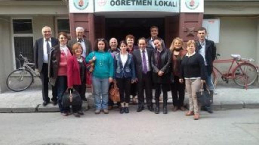 Ecevit Keleş, &Ouml;ğretmenler G&uuml;n&uuml; kutladı