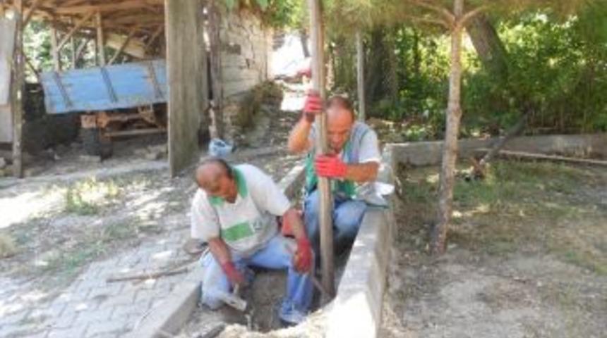 İzmit Belediyesi'nin K&ouml;y Hizmetleri Devam Ediyor