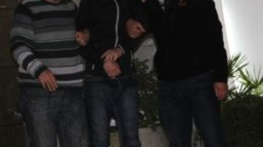 Oto Faresi Suçüstü Yakalandı, Mahkeme Serbest Bıraktı