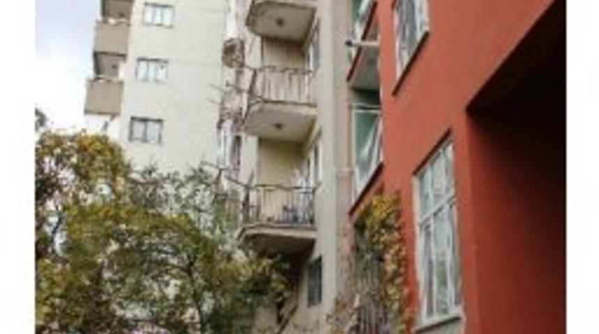 Denizli'de Yedinci Kattan D&uuml;şen Yaşlı Adam Hayatını Kaybetti