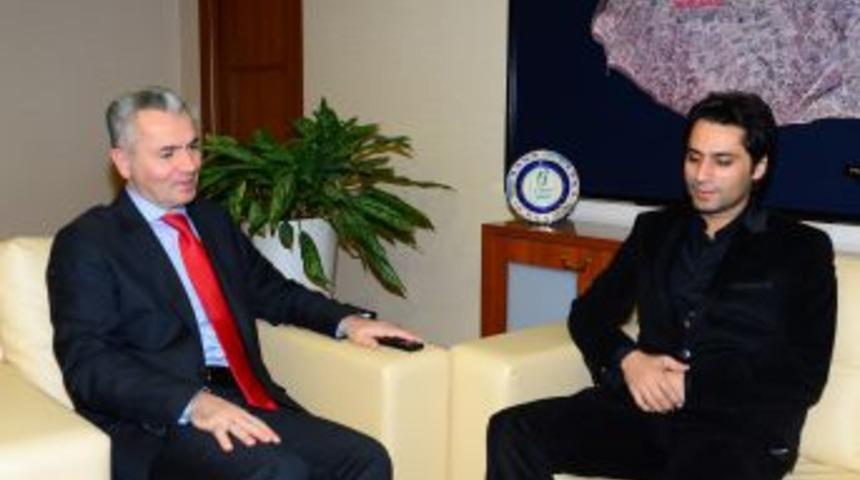 &Ccedil;ılgın Sedat, Beylikd&uuml;z&uuml;'nde Spor Kul&uuml;b&uuml; Kurdu