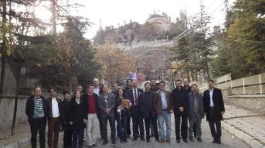 Tıp Fak&uuml;ltesi &Ouml;ğretim G&ouml;revlileri Seyyid Battal Gazi K&uuml;lliyesinde