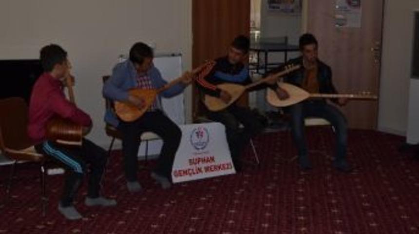 &Ccedil;iğk&ouml;fteli &Ouml;ğretmenler G&uuml;n&uuml; Kutlaması