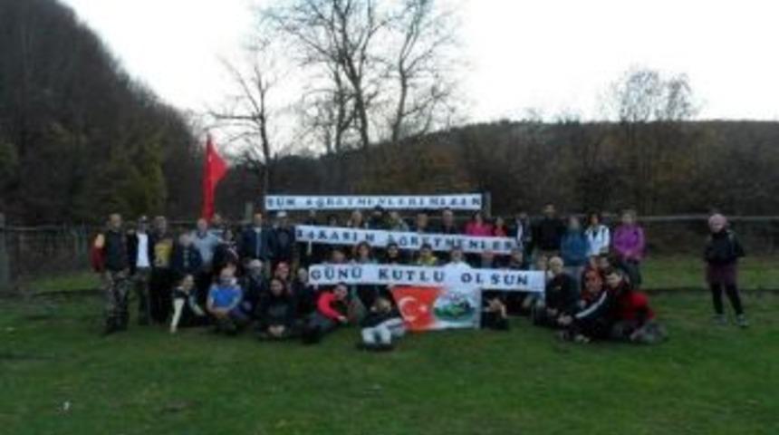 Dağcılardan &Ouml;ğretmenler G&uuml;n&uuml; Y&uuml;r&uuml;y&uuml;ş&uuml;