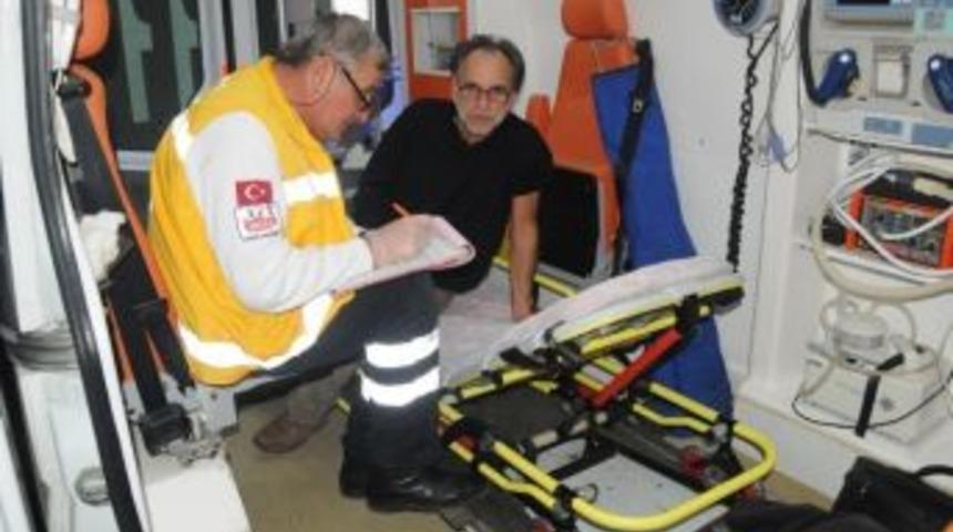 Otomobil Kamyona &Ccedil;arptı : 1 Yaralı