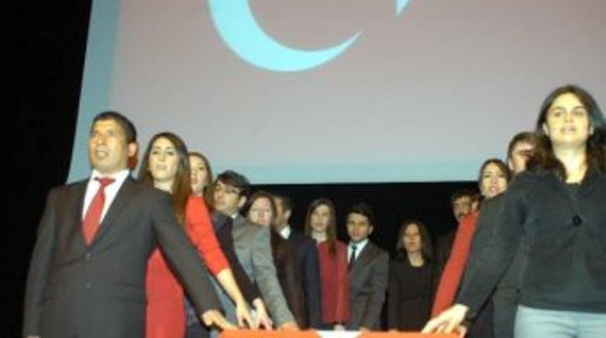 Vali G&uuml;ven&ccedil;er: &Ouml;ğretmenlik Bir C&uuml;mleden İbaret Değildir