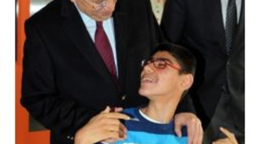 Başkan Yaşar Engelli &Ouml;ğrencilerle Buluştu