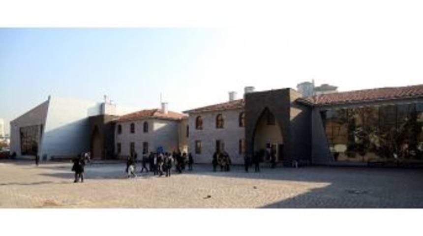 Taş Mektep M&uuml;zeye, Yeni Bina Liseye