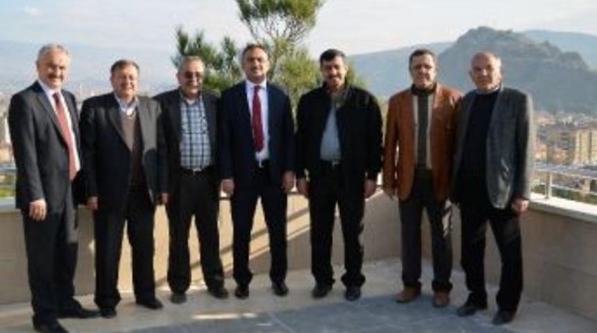 Osmancık Spor Kompleksine Soyunma Odası Ve Y&uuml;r&uuml;y&uuml;ş Parkuru Yapılacak