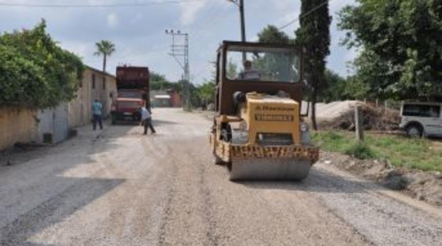Yüreğir’e Bağlı Köylerin Yolları Asfaltlandı