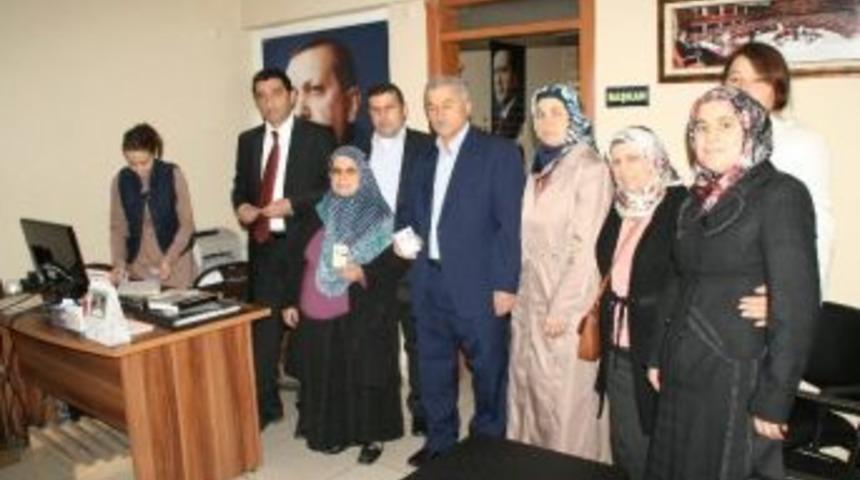 Devrek'te, Ak Parti'ye Toplu Katılım