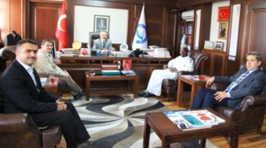 Ruanda M&uuml;ft&uuml;s&uuml;nden Aksaray &Uuml;niversitesine Ziyaret