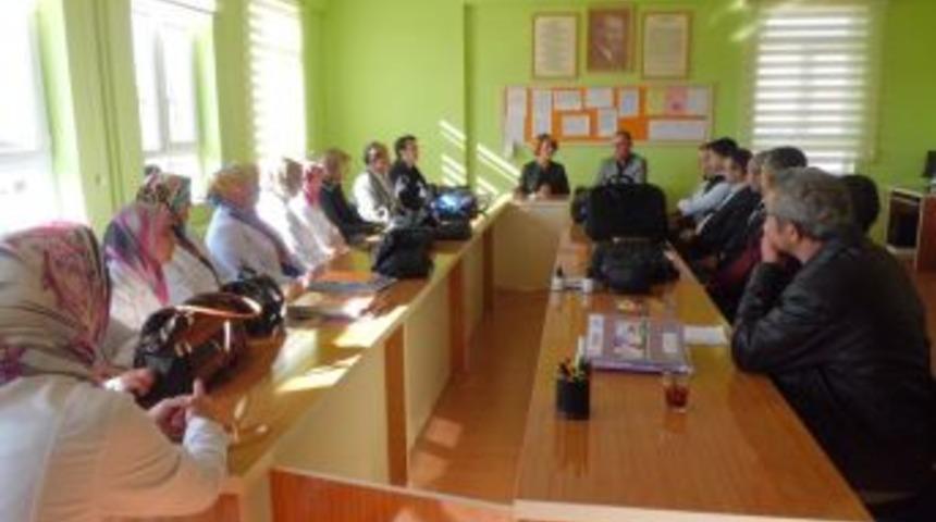 Milli Eğitim M&uuml;d&uuml;r&uuml; Deneri&rsquo;den İmam- Hatip Ortaokuluna Ziyaret