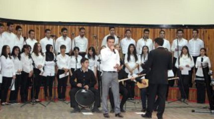 &Ouml;ğretmenler Korosundan Konser