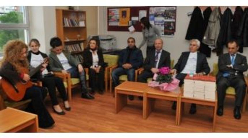 Bozbey&rsquo;den &Ouml;ğretmenlere Anlamlı Armağan