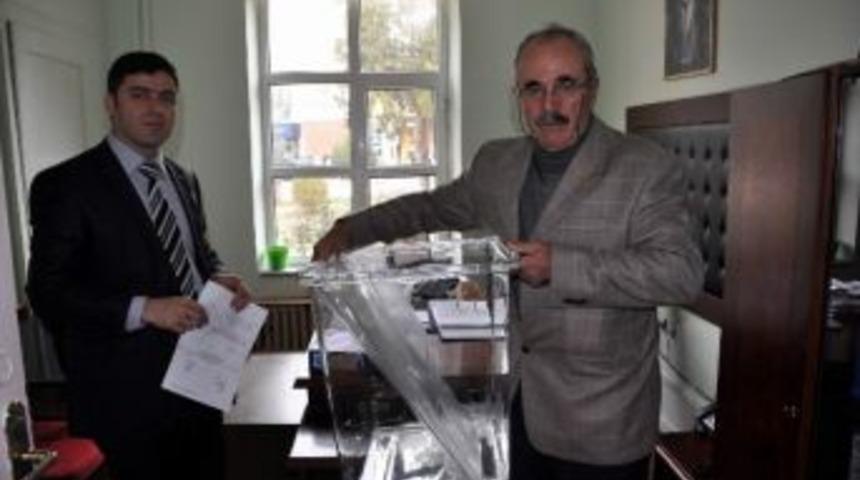 Suşehri&rsquo;nde Şeffaf Se&ccedil;im Sandıkları Dağıtılıyor