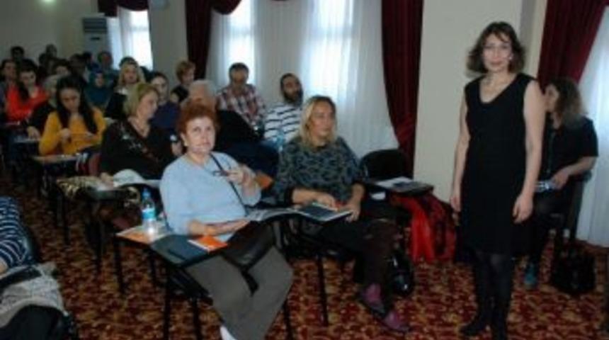 Türkler Yaşlılarını Bakım Evine Terk Etmiyor