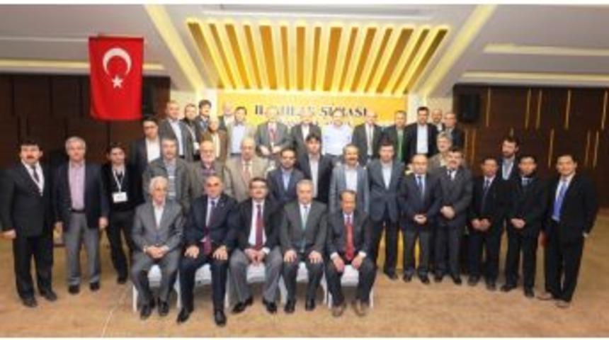 'Ahlaklı Toplum I&ccedil;in Machiavelli Yerine Mevlana Okunmalı'