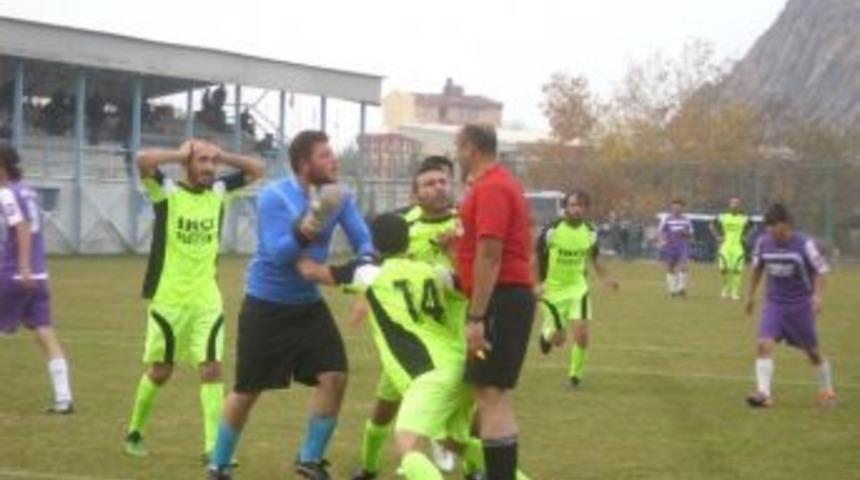 Futbolculardan İlgin&ccedil; Protesto