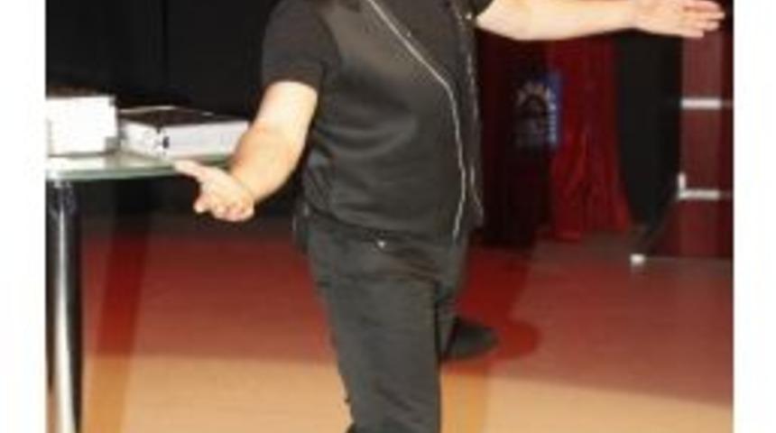 Yavuz Se&ccedil;kin Gebze'yi Kahkahalara Boğdu