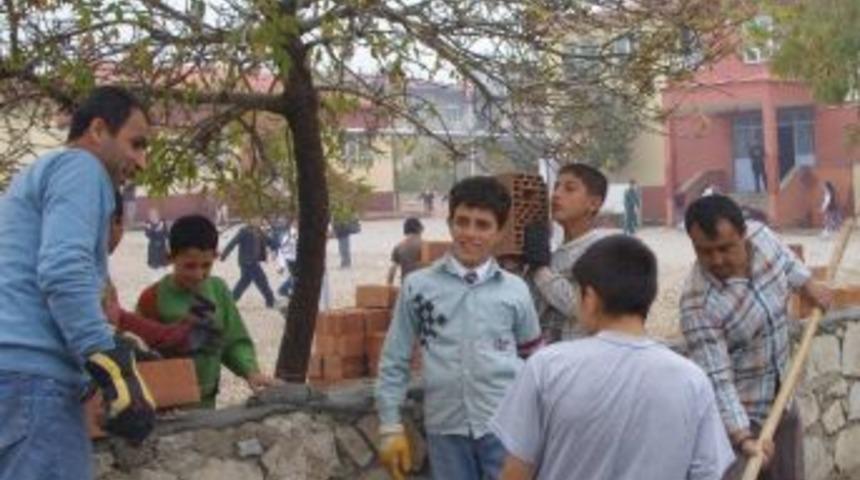 &Ouml;ğretmenlerin Fedakarlığı