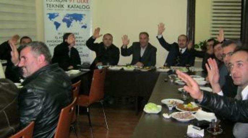 KARSİAD &Uuml;yeleri, Başkan Dereci Ile Devam Dedi