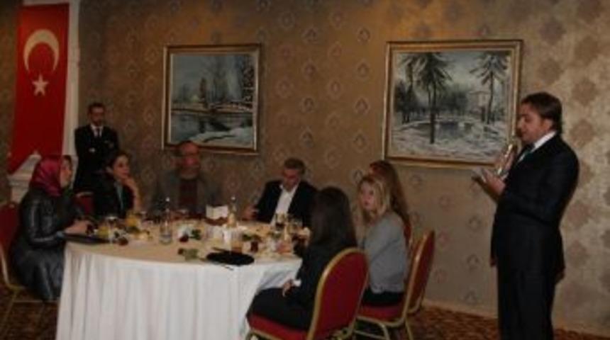 Başkan To&ccedil;oğlu Samek Eğitmenleriyle Biraraya Geldi