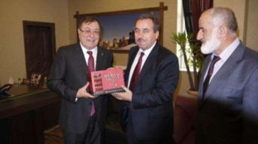 Nevşehir M&uuml;ft&uuml;s&uuml; Yakup &Ouml;zt&uuml;rk Ntso Başkanı Parmaksız&rsquo;ı Ziyaret Etti