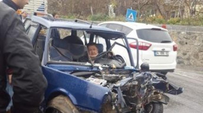 Zonguldak-istanbul Yolunda Kaza: 2 Yaralı