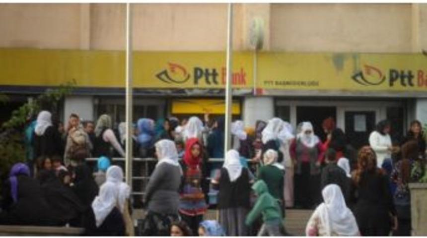 Şırnaklı Kadınların Eğitim Parası İzdihamı