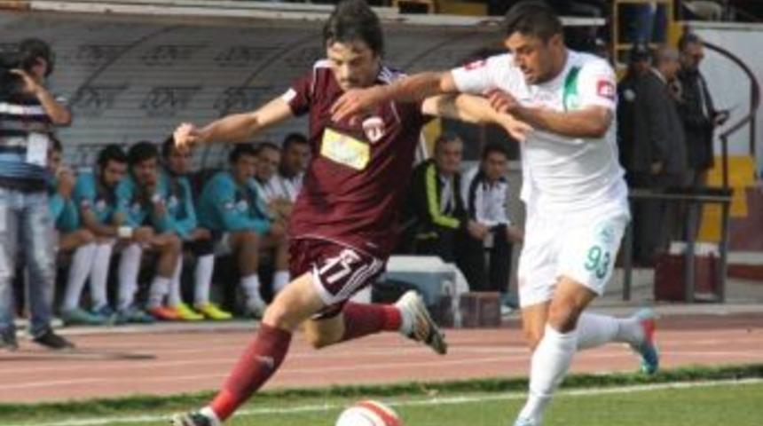 İneg&ouml;lspor'da Y&uuml;zler G&uuml;l&uuml;yor