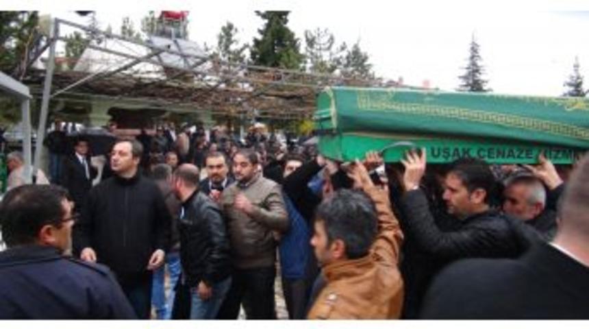 Uşaklı Işadamı &Ouml;zmercan Toprağa Verildi.