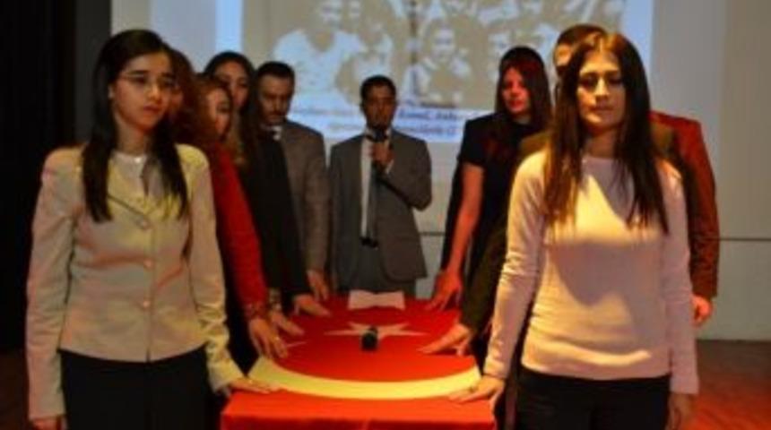 &Ouml;ğretmenler G&uuml;n&uuml; Gelibolu'da Kutlandı