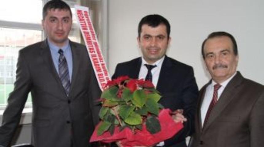 Taş, &Ouml;ğrencisinin '&ouml;ğretmenler G&uuml;n&uuml;'n&uuml; Kutladı