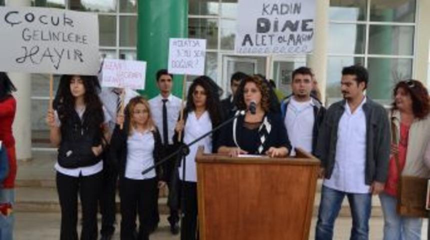 Kadına Y&ouml;nelik Şiddet Kadınlar Tarafından Sahnelenen Drama Oyunu Ile Anlatıldı