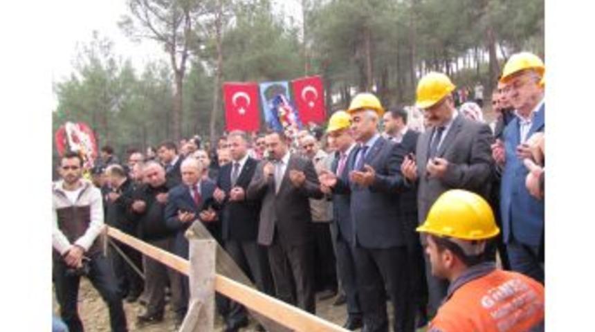 Boyabatlı Hayırsever 18 Derslikli Okul Yaptırıyor