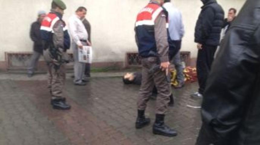 &Ccedil;atıdan D&uuml;şen Memur Hayatını Kaybetti