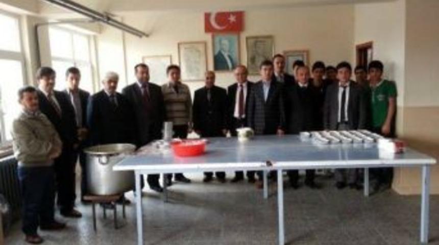 Kaimder Aşure Dağıttı