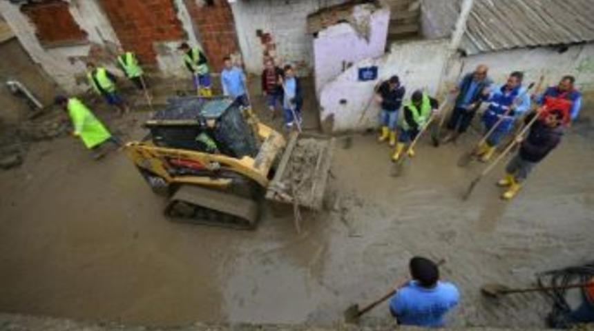 Yağmur Mağduru Vatandaşlara Belediyeden Yardım Eli