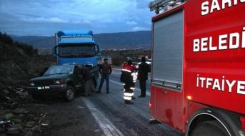 G&ouml;revden D&ouml;nen Veterinerler Kaza Ge&ccedil;irdi: 4 Yaralı