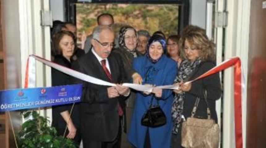 &ldquo;&ouml;ğretmenler G&uuml;n&uuml; El Sanatları Ve Resim Sergisi&rdquo;