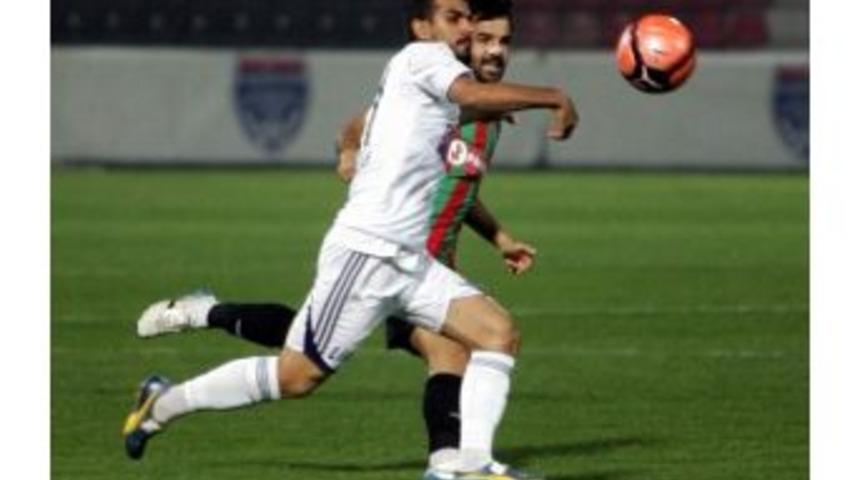 Gaziantep B&uuml;y&uuml;kşehir Belediyespor - Karşıyaka Ma&ccedil;ının İlk Yarısı 1-0 Tamamlandı