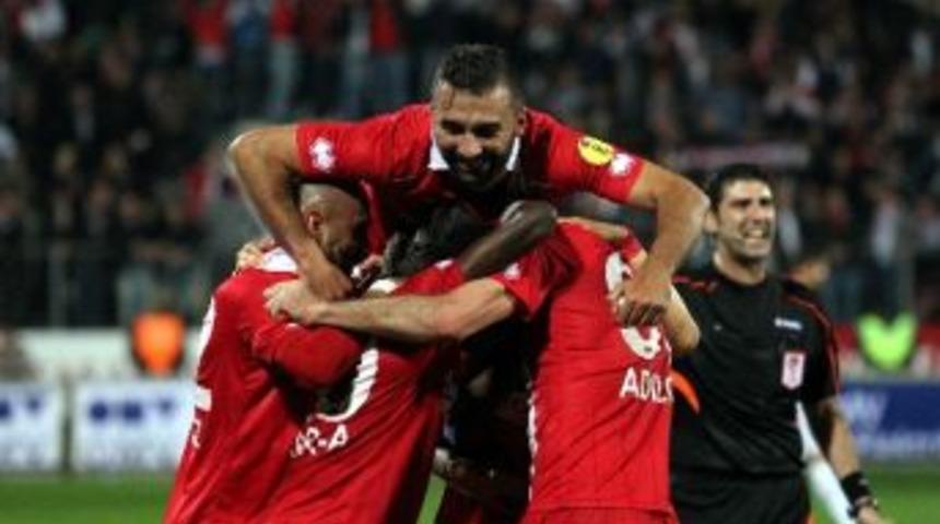 Samsunspor - Adanaspor Oyuncuları Birbirine Girdi