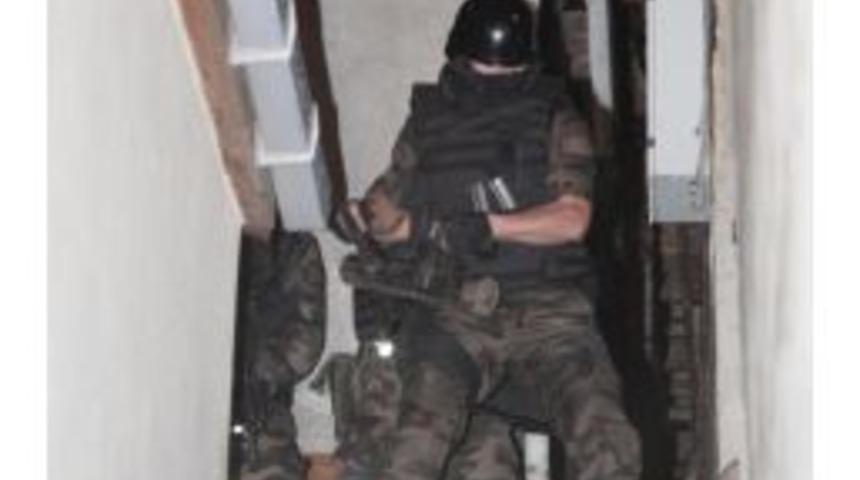 Uyuşturucu Tacirlerine Şafak Operasyonu
