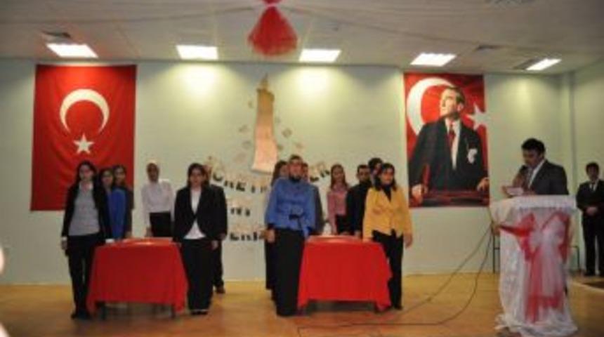 Alaplı'da &Ouml;ğretmenler G&uuml;n&uuml; kutlama programı d&uuml;zenlendi