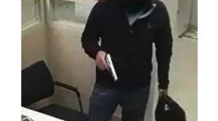 Halk Otob&uuml;s&uuml;yle Ka&ccedil;an Soyguncu Yakalandı